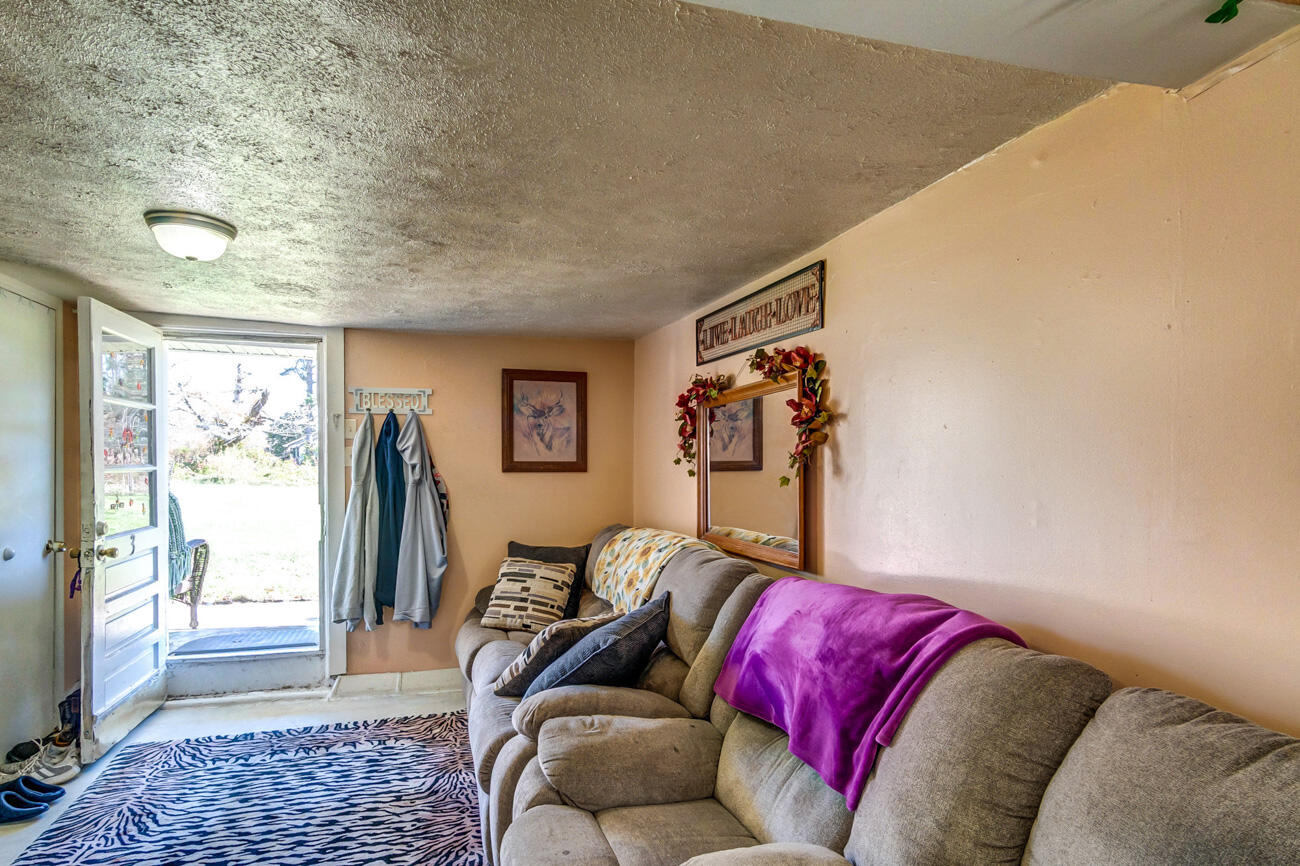 211 Mt Vernon Road Berea, KY 40403 - Photo 56 of 58 181
