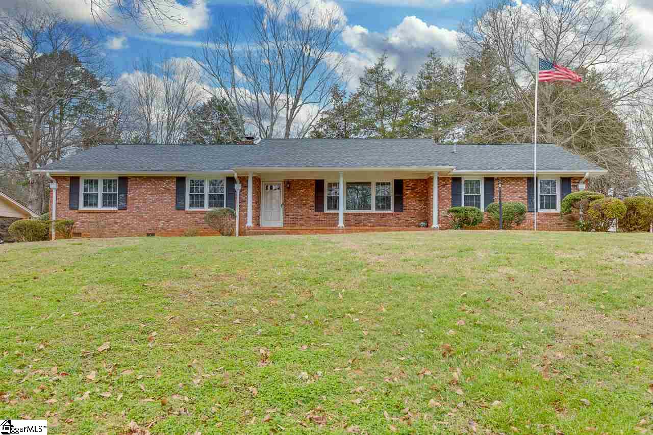 9 Roe Court Greenville, SC 29617 - Photo 1 of 34 Gallery Image 1