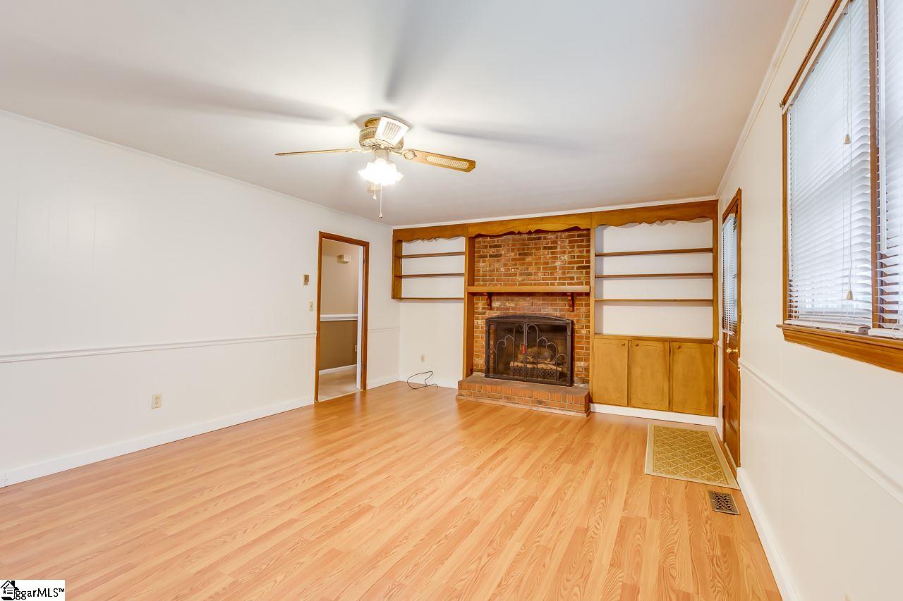 9 Roe Court Greenville, SC 29617 - Photo 11 of 34 Gallery Image 11