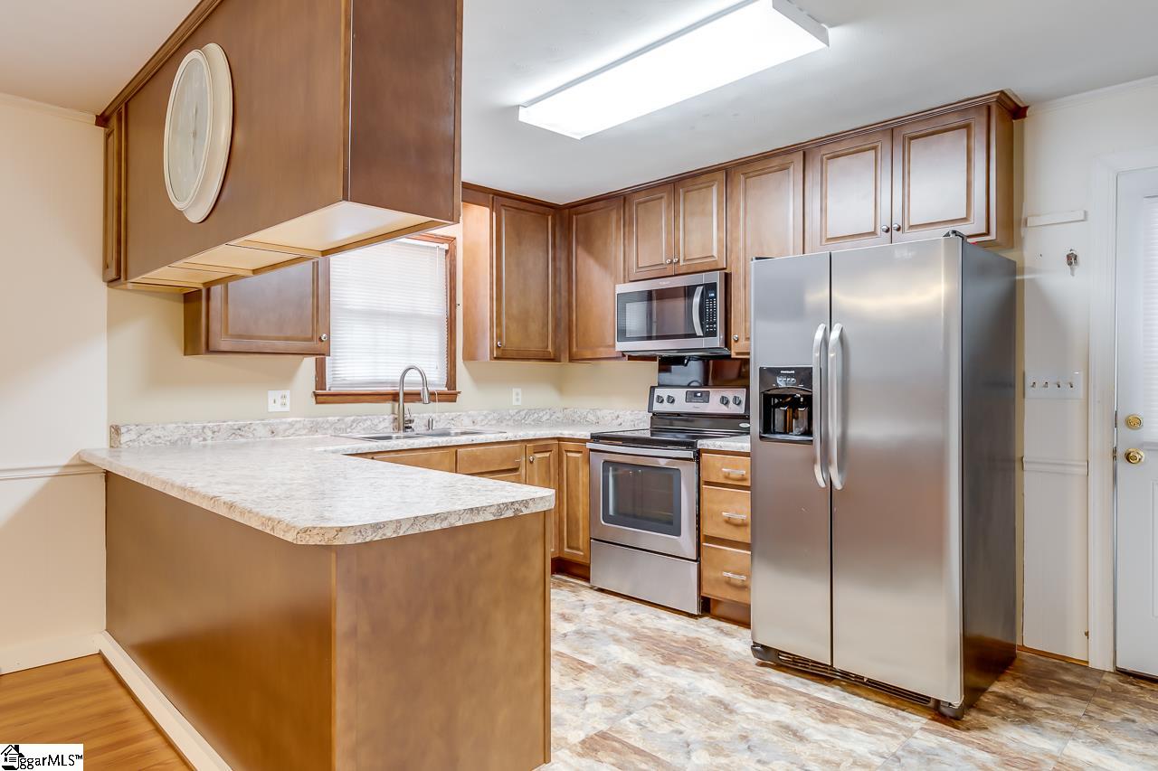 9 Roe Court Greenville, SC 29617 - Photo 13 of 34 Gallery Image 13