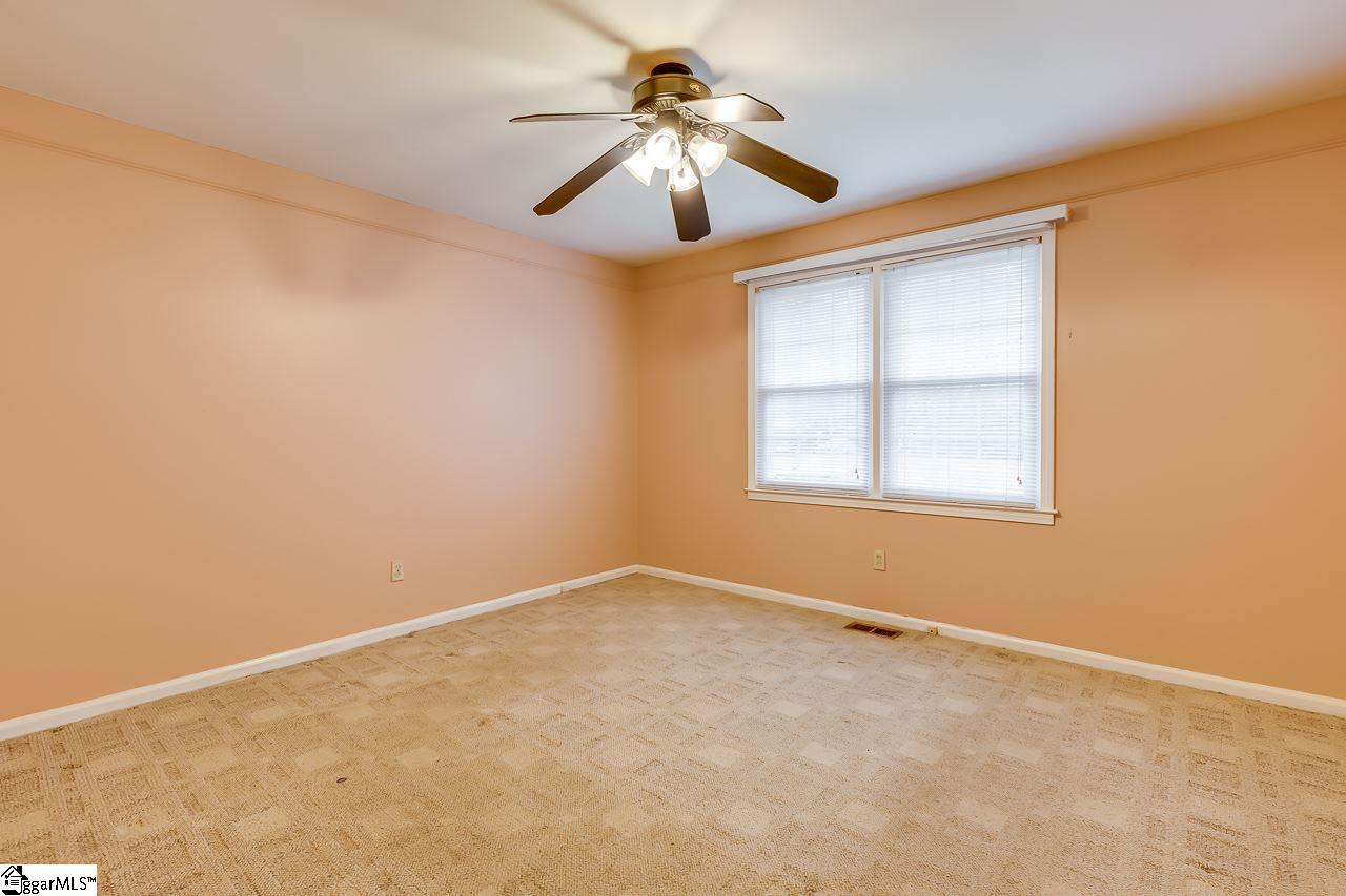 9 Roe Court Greenville, SC 29617 - Photo 19 of 34 Gallery Image 19