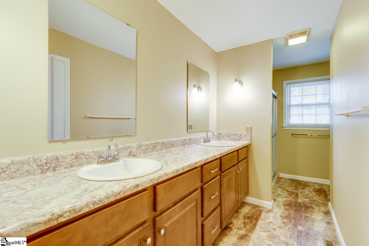9 Roe Court Greenville, SC 29617 - Photo 21 of 34 Gallery Image 21