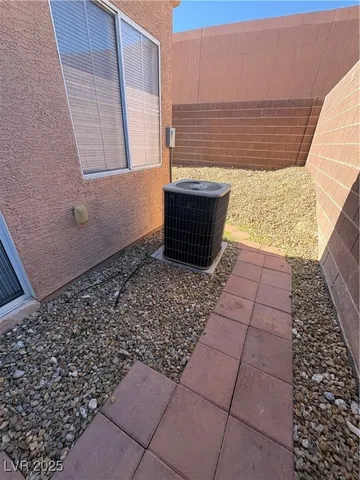 $1,799 | 10456 Coyote Cub Avenue, Las Vegas, NV 89129