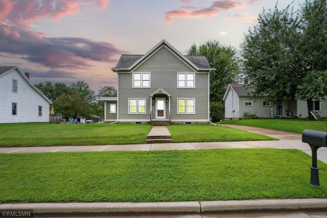 $325,000 | 271 West Hudson Street, Mondovi, WI 54755