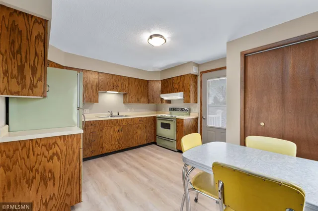 $325,000 | 271 West Hudson Street, Mondovi, WI 54755