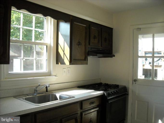 2402 Dexter Avenue Silver Spring, MD 20902 - Photo 12 of 14 Kitchen