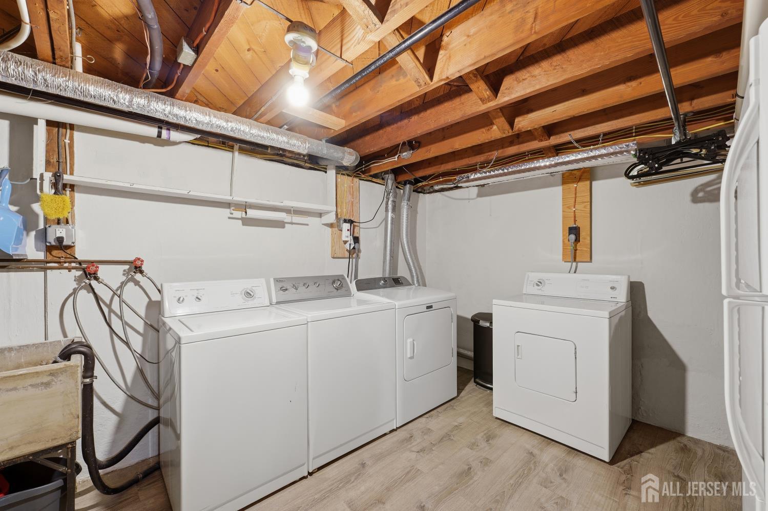 31 Middle Hill Road Colonia, NJ 07067 - Photo 29 of 50