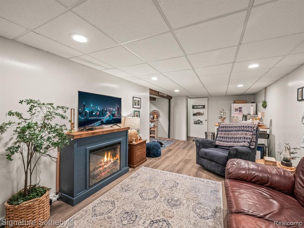 733 Trombley Drive Troy, MI 48083 - Photo 23 of 28 Gallery Image 23
