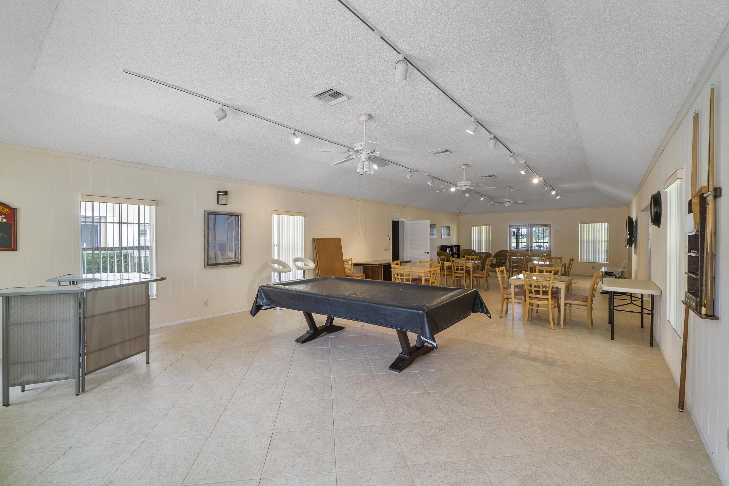 300 Golfview Road, Unit 207 North Palm Beach, FL 33408 - Photo 16 of 26 300 Golfview Rd U207_48