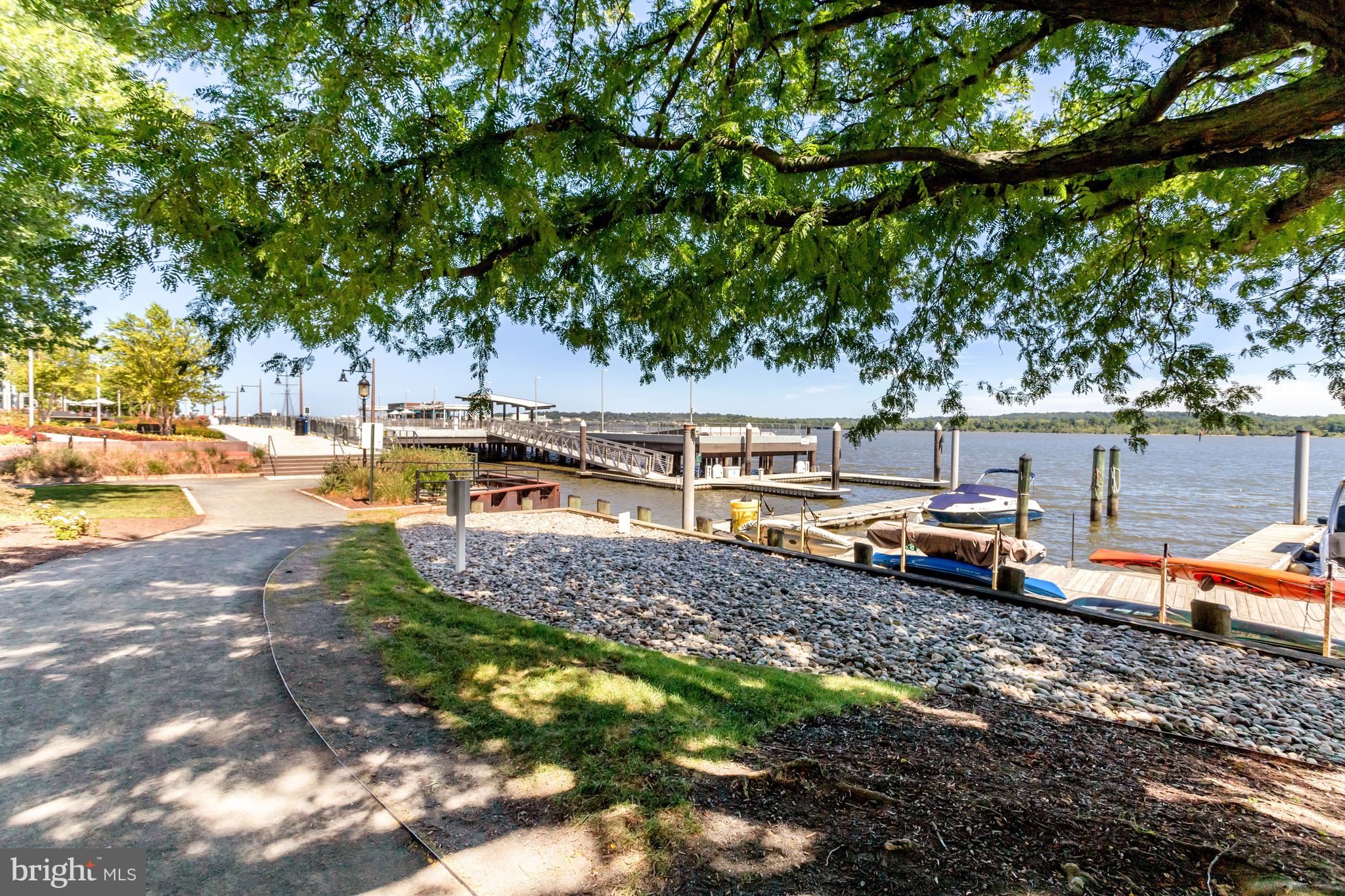 801 North Fairfax Street, Unit 314 Alexandria, VA 22314 - Photo 47 of 61 a view of a yard with wooden fence