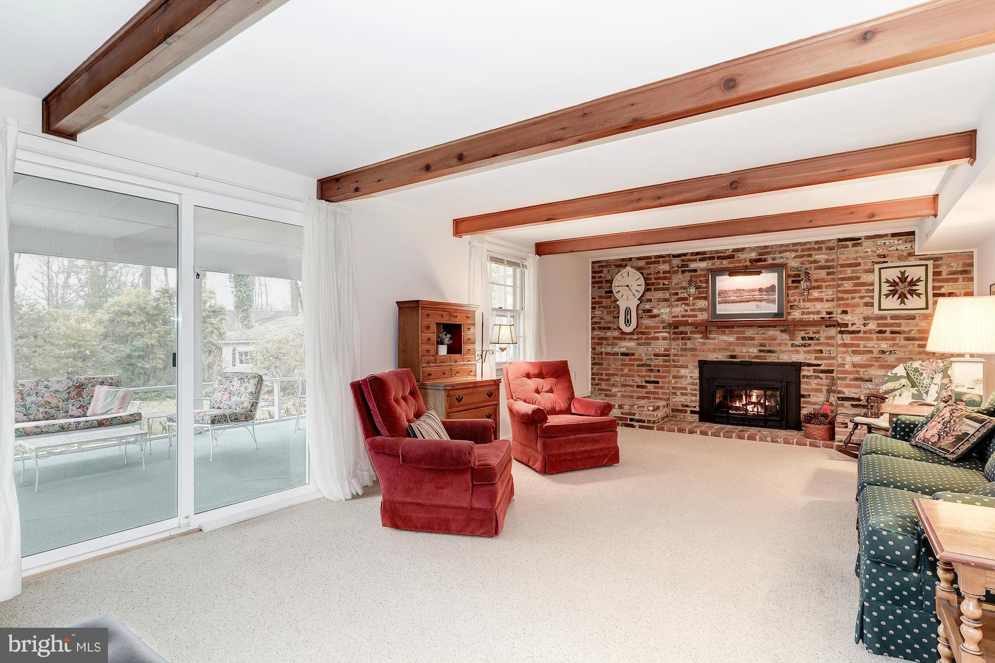 12014 Smoketree Road Potomac, MD 20854 - Photo 11 of 29 Family Room