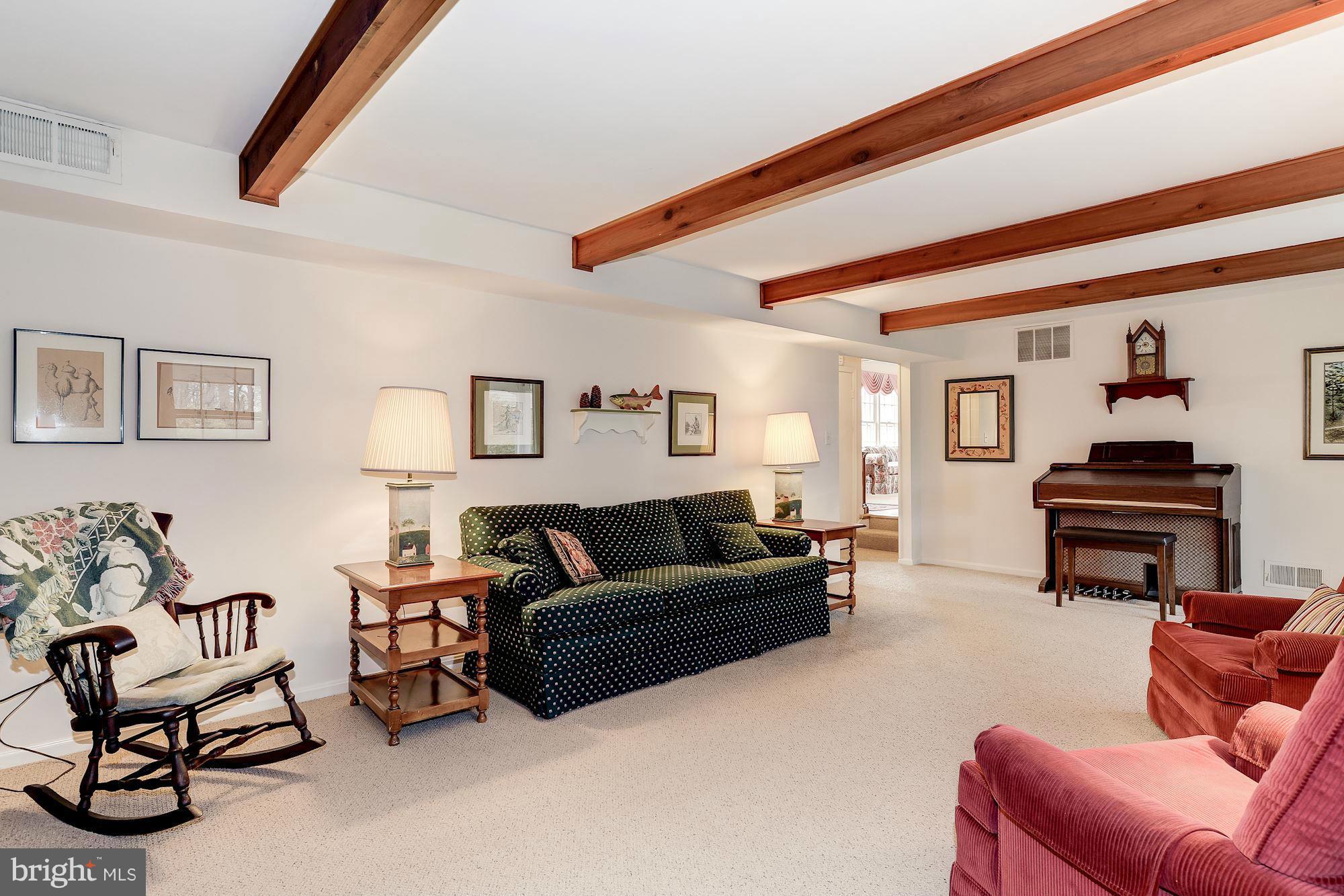 12014 Smoketree Road Potomac, MD 20854 - Photo 12 of 29 Family Room