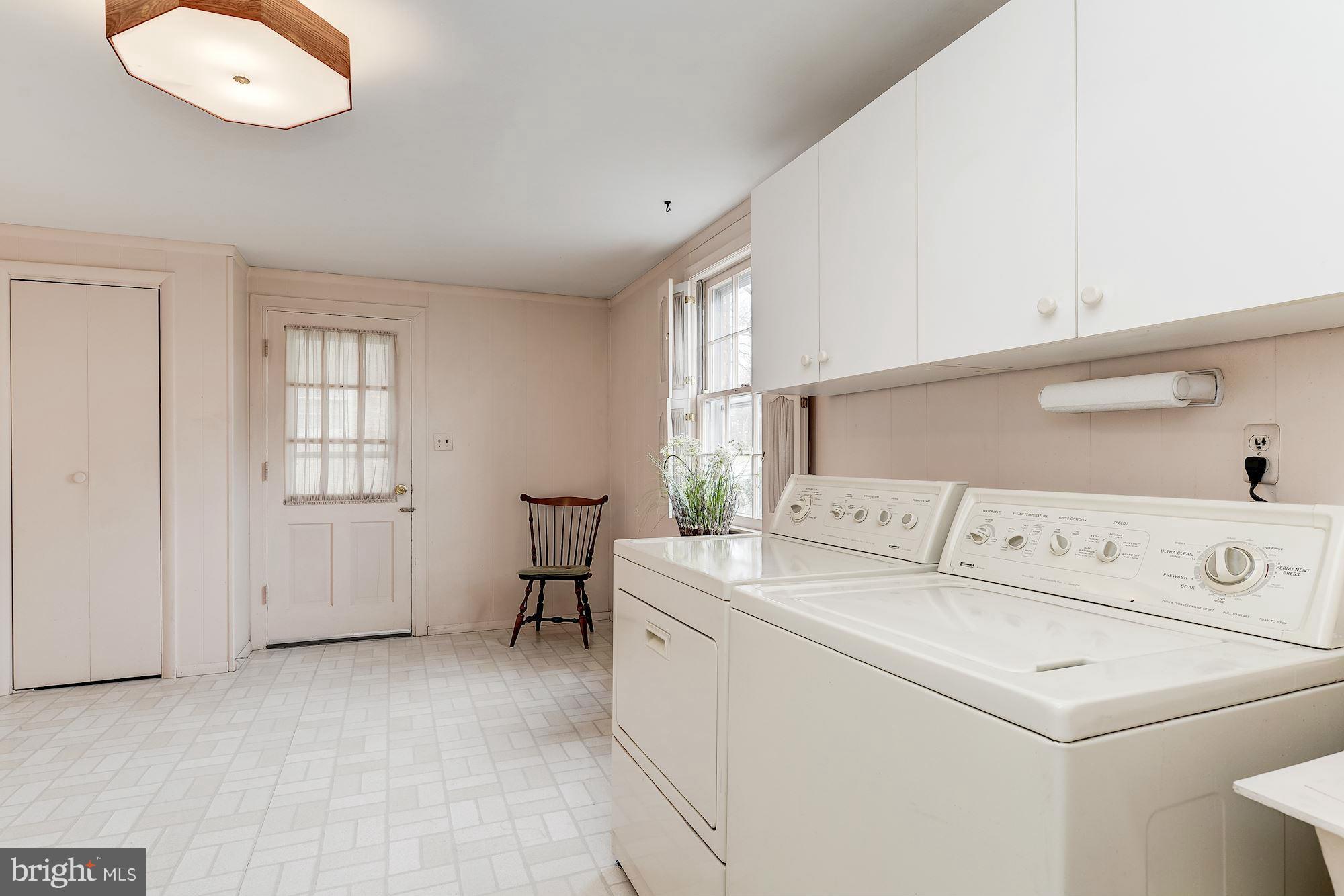 12014 Smoketree Road Potomac, MD 20854 - Photo 14 of 29 Interior (General)