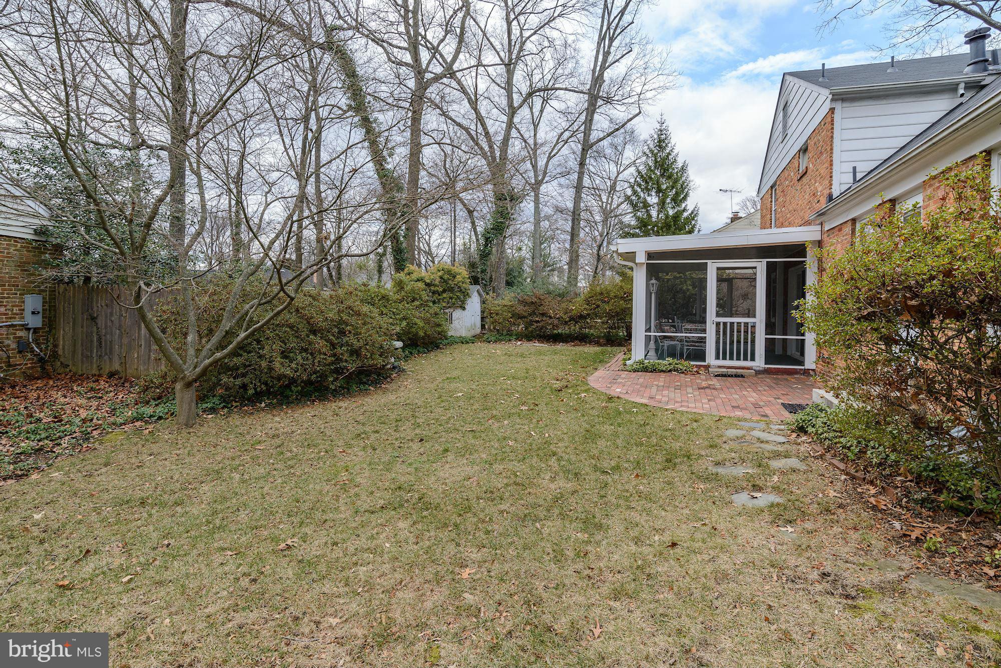 12014 Smoketree Road Potomac, MD 20854 - Photo 26 of 29 Exterior (Rear)