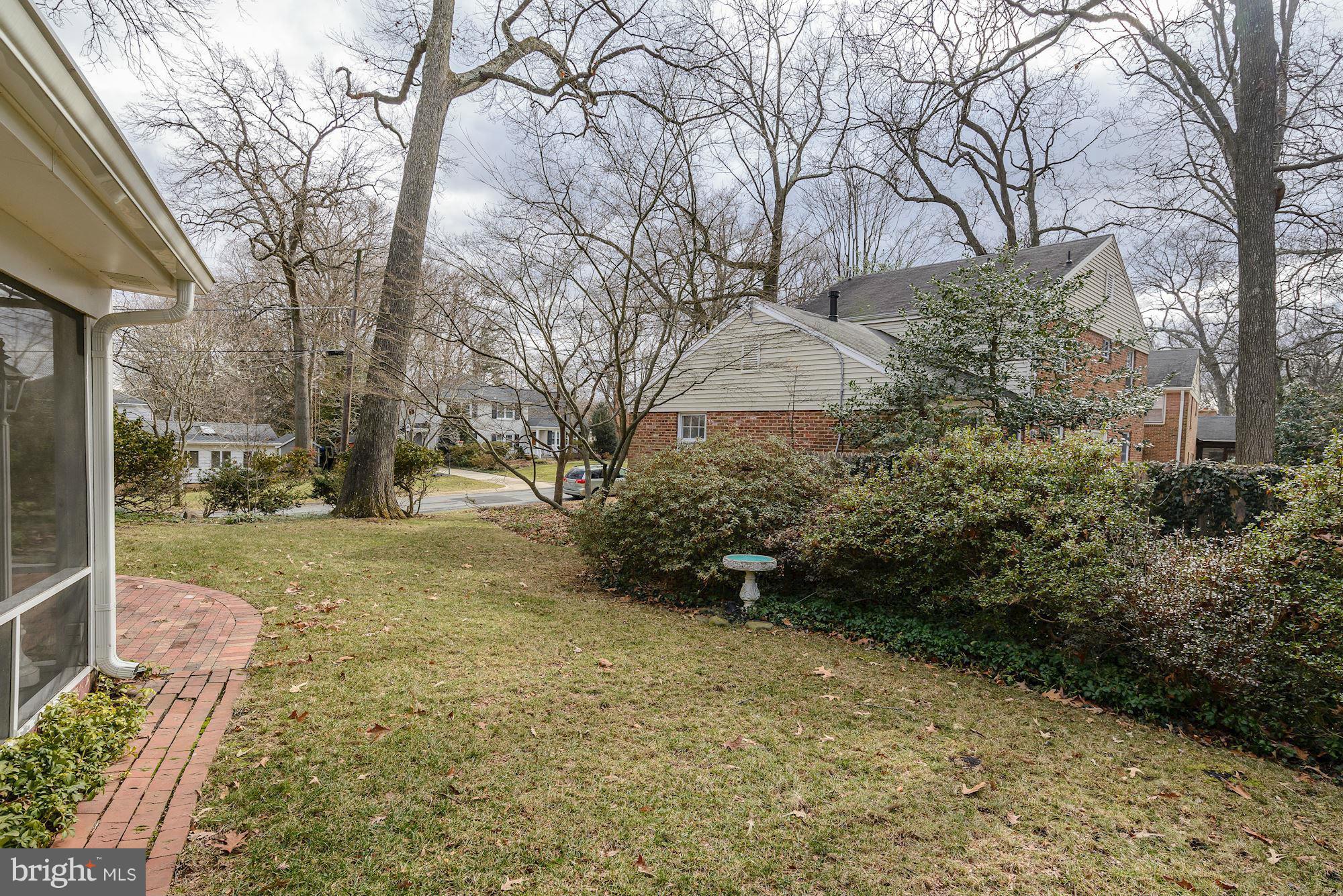 12014 Smoketree Road Potomac, MD 20854 - Photo 27 of 29 Exterior (Rear)