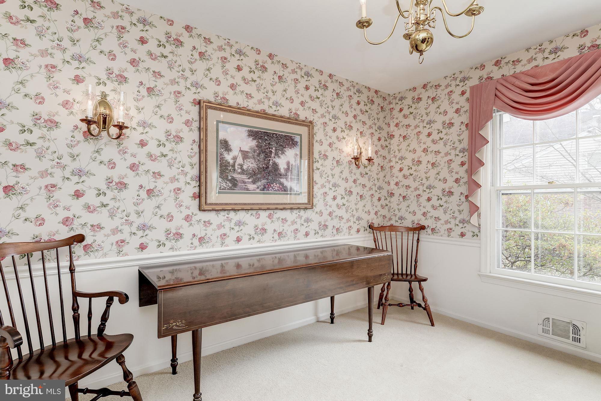 12014 Smoketree Road Potomac, MD 20854 - Photo 6 of 29 Dining Room