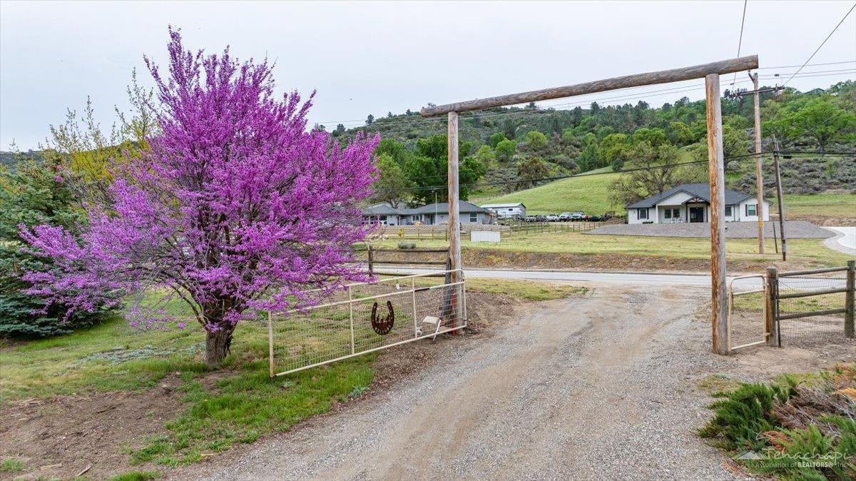 27931 Cumberland Road Tehachapi, CA 93561 - Photo 2 of 59 Gallery Image 2