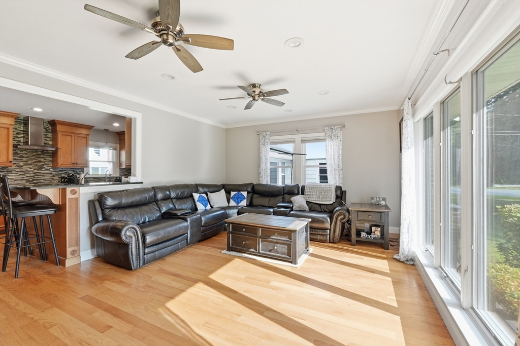 7 Pincushion Road Framingham, MA 01702 - Photo 5 of 41 Gallery Image 5