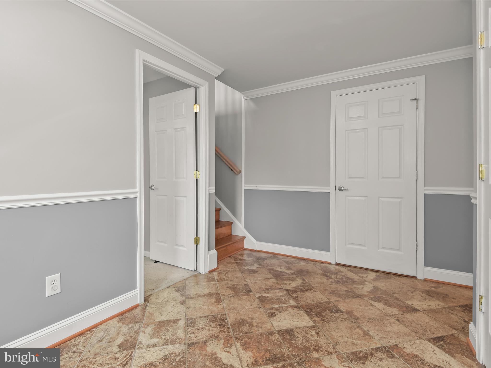 10006 Fox Den Road Ellicott City, MD 21042 - Photo 7 of 42 Foyer