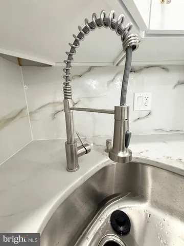 a close view of sink