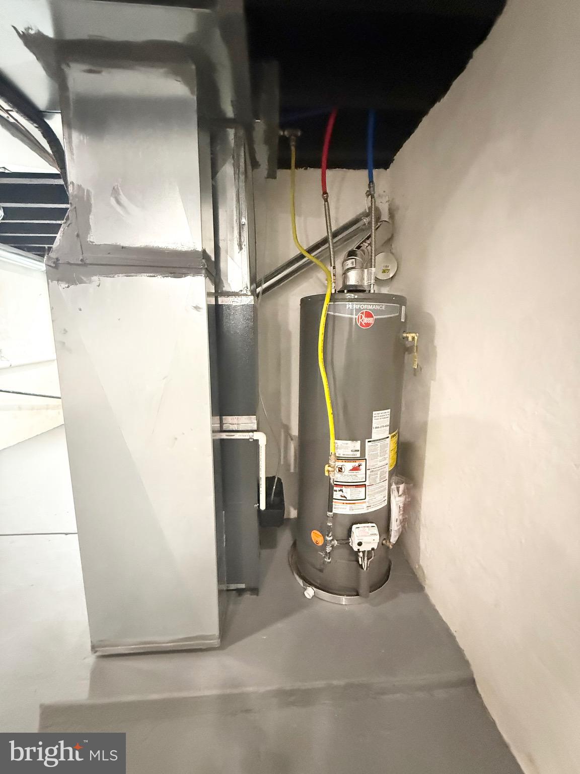 355 East Loudon Street Philadelphia, PA 19120 - Photo 18 of 30 a utility room with wooden floor washer and dryer