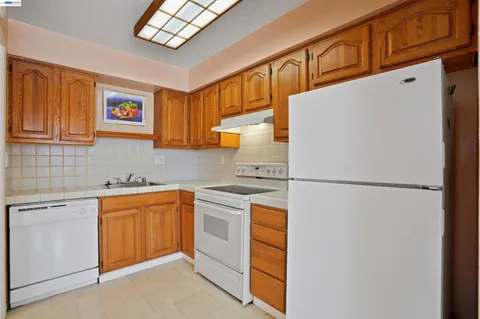 $315,000 | 1040 Mohr Lane, Unit A, Concord, CA 94518