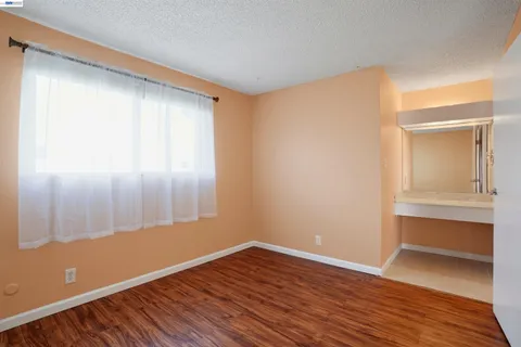 $315,000 | 1040 Mohr Lane, Unit A, Concord, CA 94518