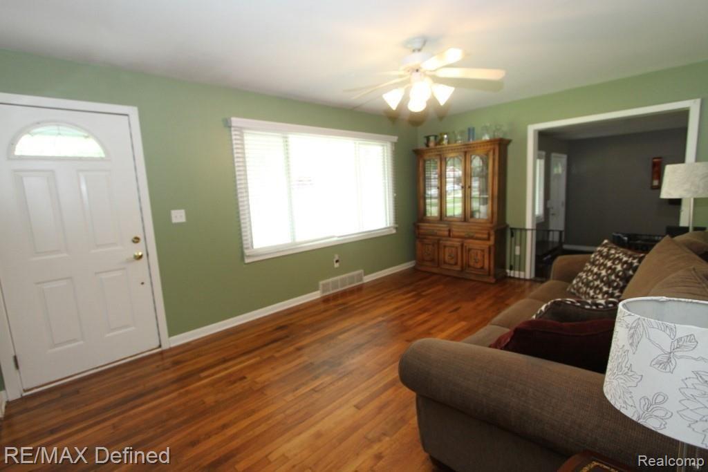 50250 Cedargrove Road Utica, MI 48317 - Photo 8 of 22 IMG_9921.JPG