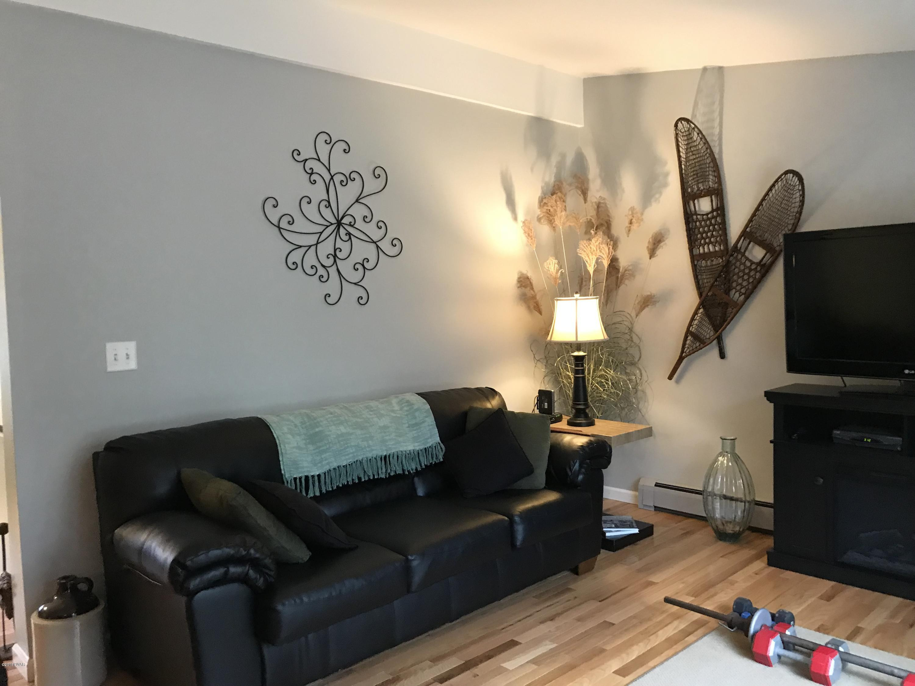 149 Kiesel Road Milford, PA 18337 - Photo 11 of 30 IMG_1327