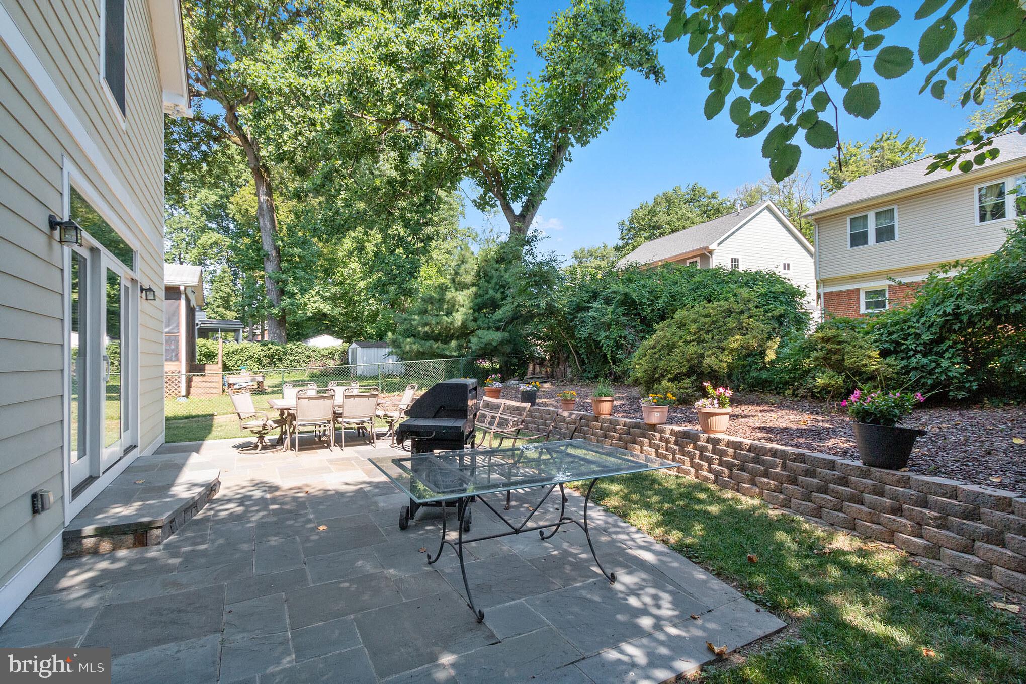 6403 Stoneham Road Bethesda, MD 20817 - Photo 27 of 30 Gallery Image 27