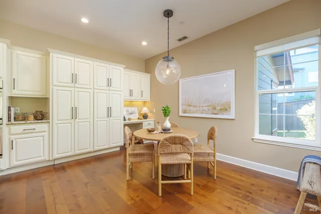 $1,895,000 | 21 Winding Way, Novato, CA 94945