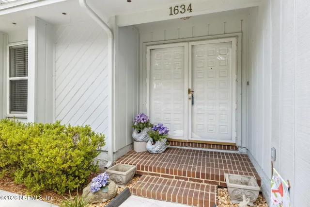 a view of a entryway door of the house