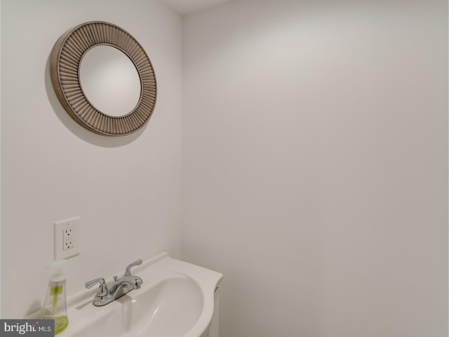 9084 Wesleyan Road Philadelphia, PA 19136 - Photo 11 of 17 Gallery Image 11