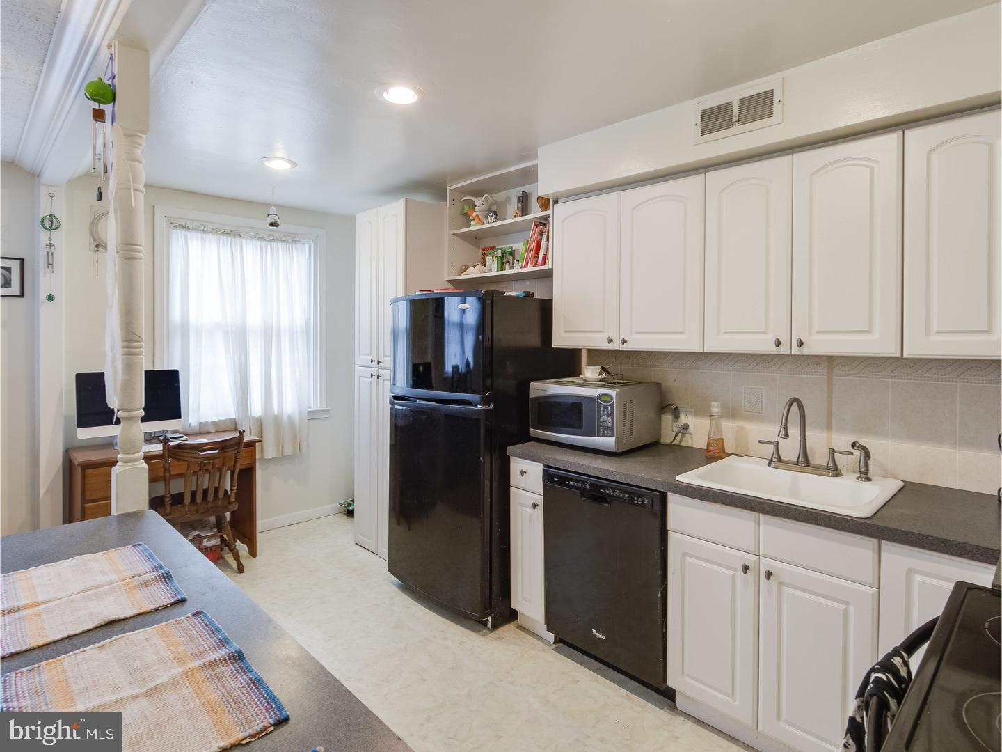 9084 Wesleyan Road Philadelphia, PA 19136 - Photo 3 of 17 Gallery Image 3