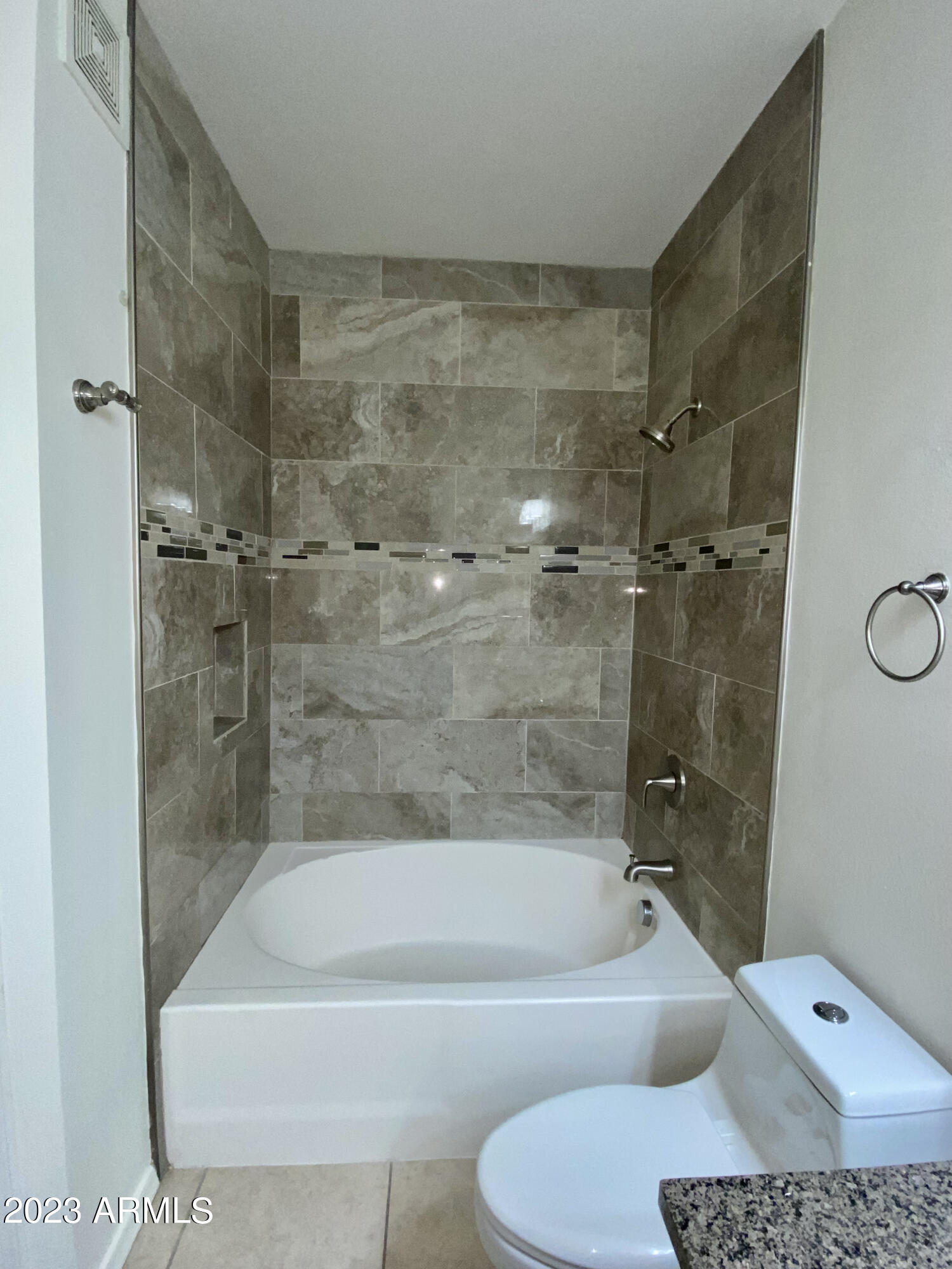 1701 East Colter Street, Unit 415 Phoenix, AZ 85016 - Photo 12 of 33 IMG_2410