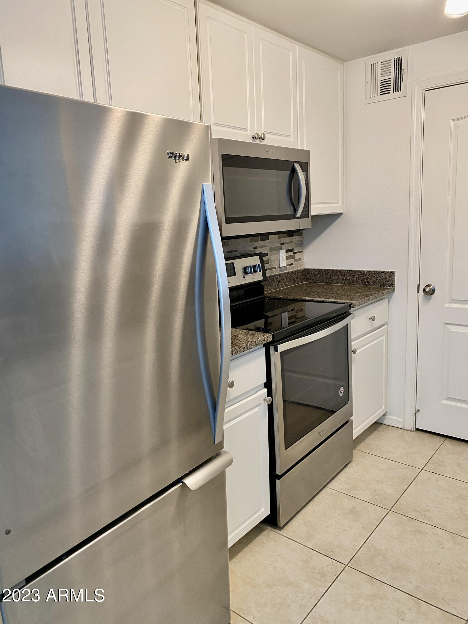 1701 East Colter Street, Unit 415 Phoenix, AZ 85016 - Photo 6 of 33 IMG_2420