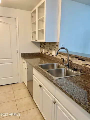 $1,950 | 1701 East Colter Street, Unit 415, Phoenix, AZ 85016