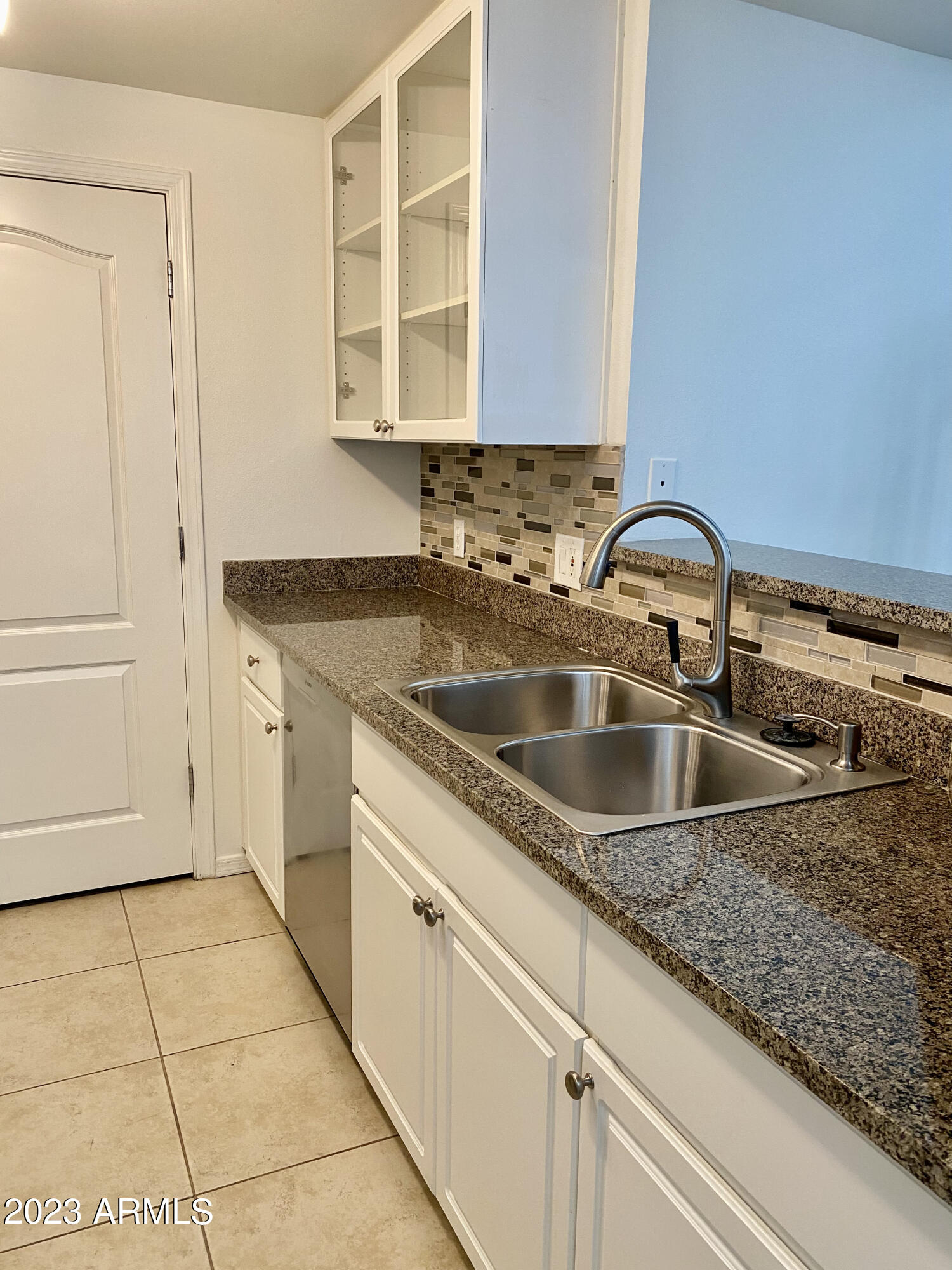 1701 East Colter Street, Unit 415 Phoenix, AZ 85016 - Photo 7 of 33 IMG_2419