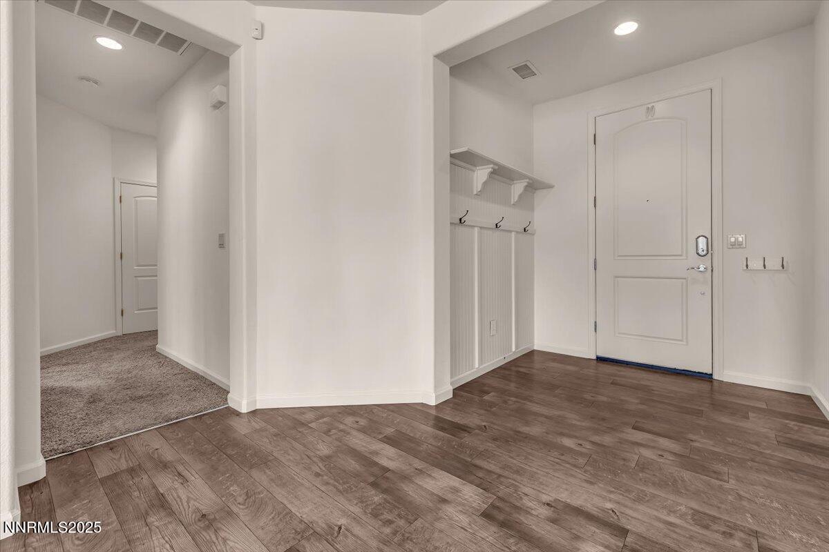 9620 Jessica Court Reno, NV 89521 - Photo 5 of 61 19-019