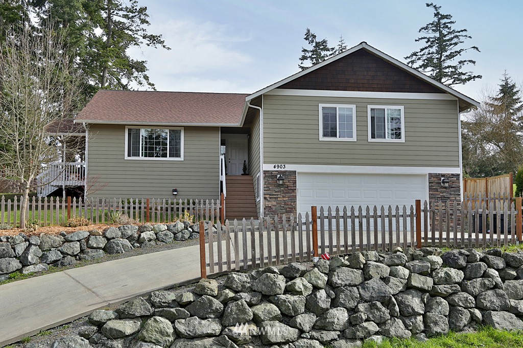 4903 Reindeer Road Freeland, WA 98249 - Photo 1 of 25 Gallery Image 1