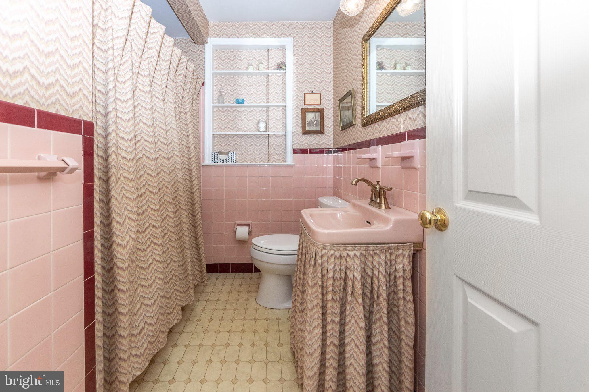 116 Bender Road Hatboro, PA 19040 - Photo 17 of 36 First floor bathroom