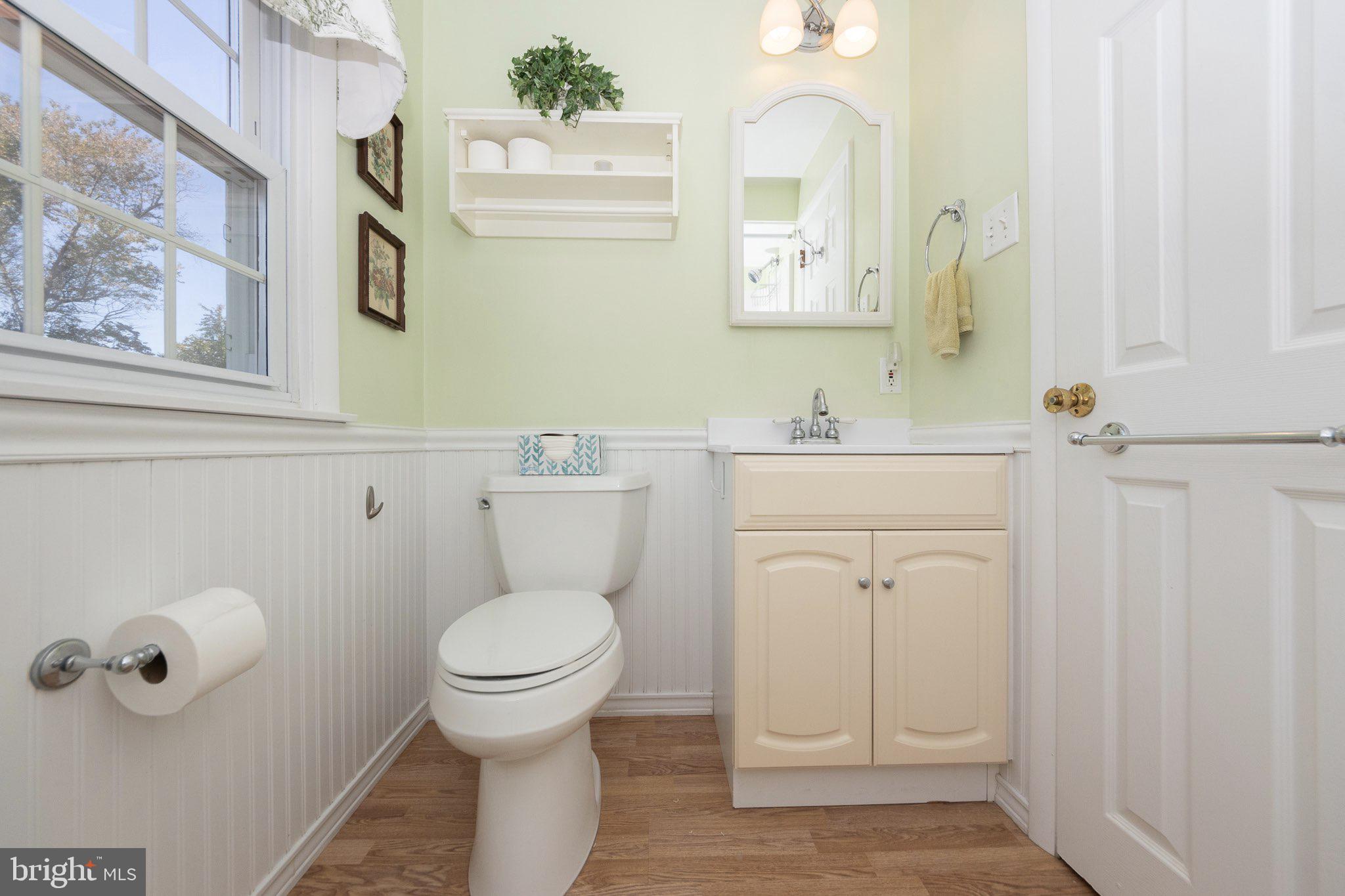 116 Bender Road Hatboro, PA 19040 - Photo 24 of 36 2nd floor full bath