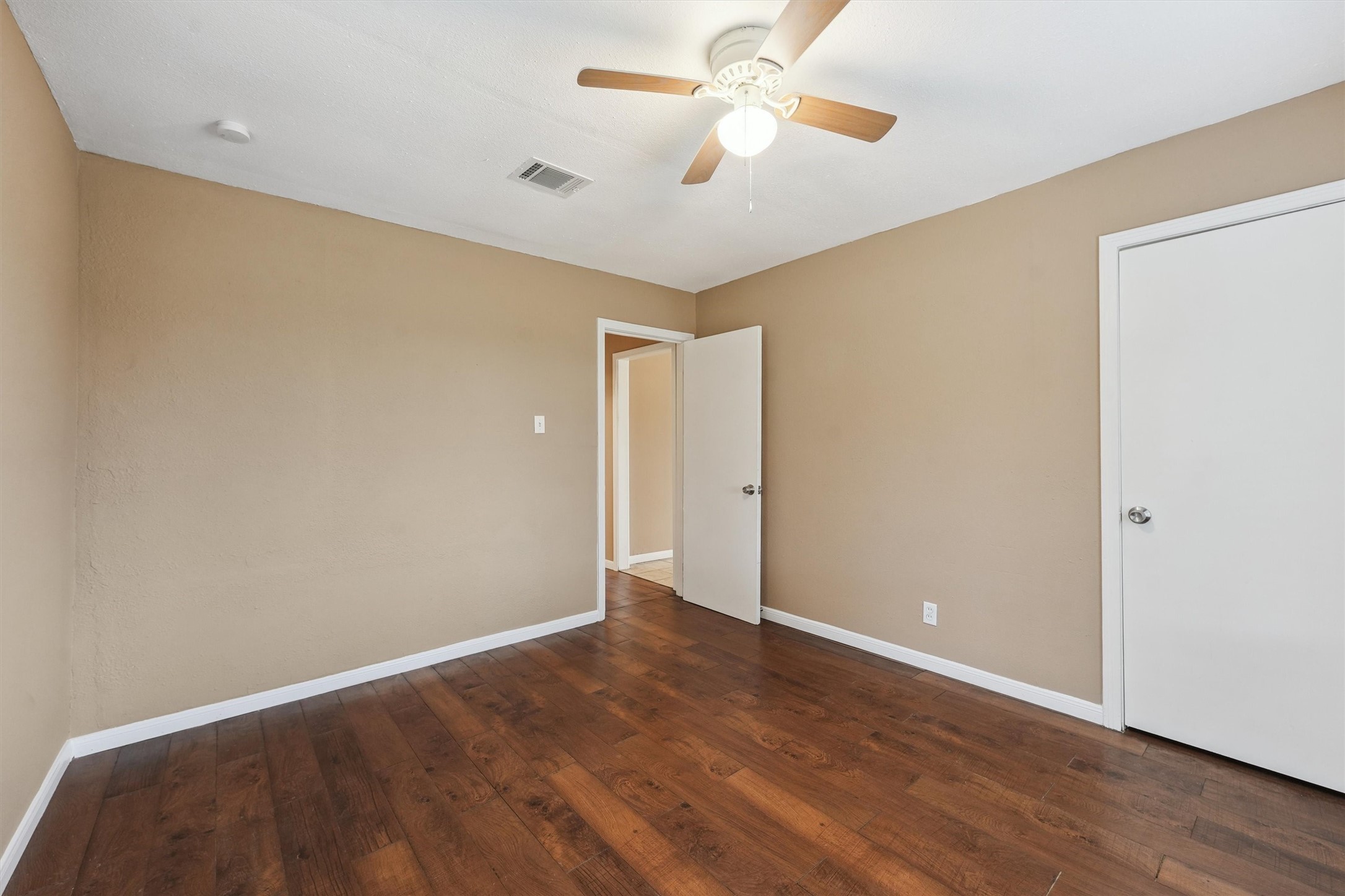 1107 Defender Street Houston, TX 77029 - Photo 13 of 26
