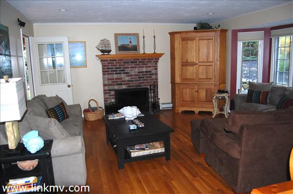 21 Meadow View Road Oak Bluffs, MA 02557 - Photo 29 of 41 Family Room