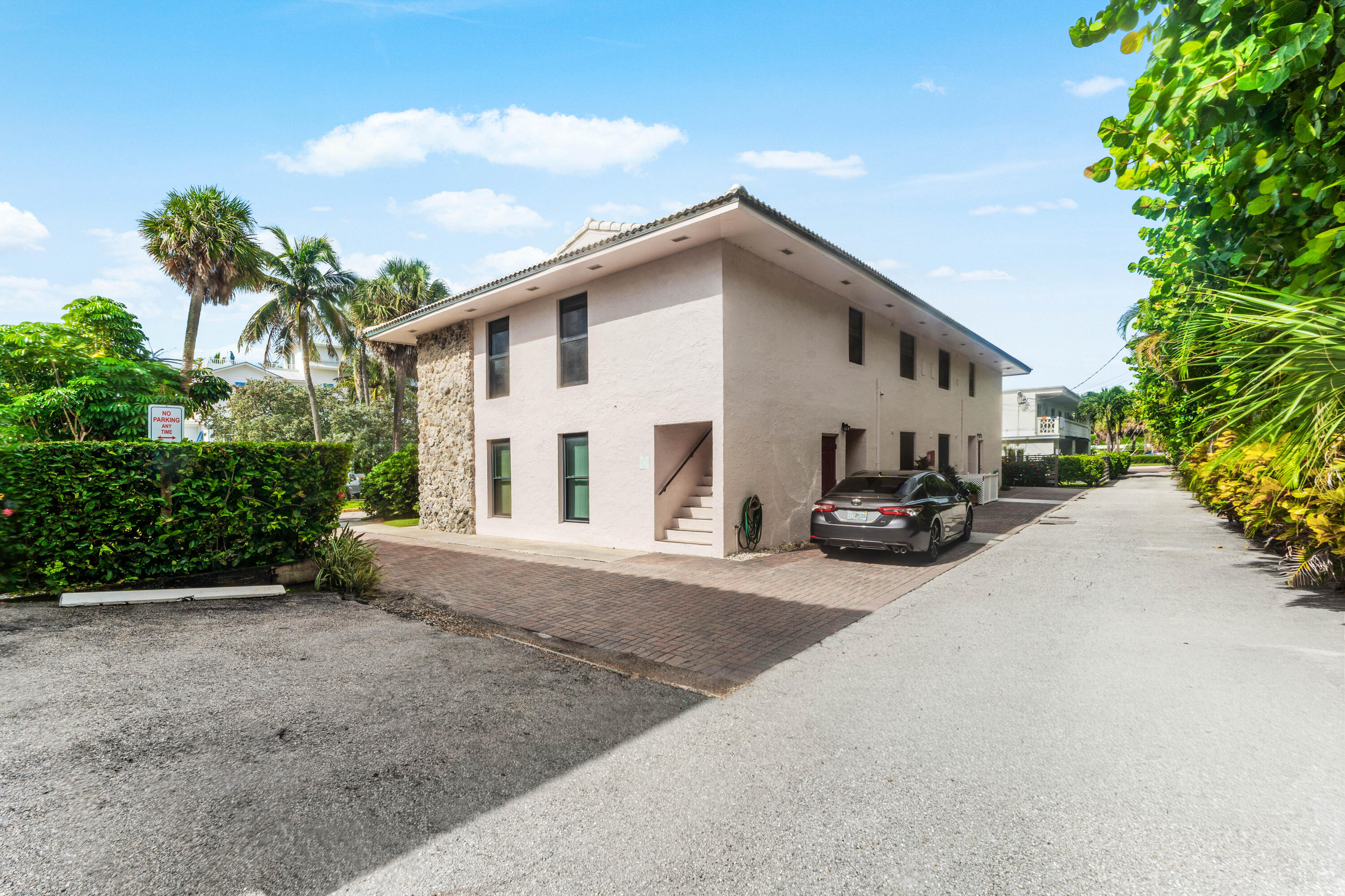 291 Mercury Road, Unit 4 Juno Beach, FL 33408 - Photo 25 of 35 Back of Building