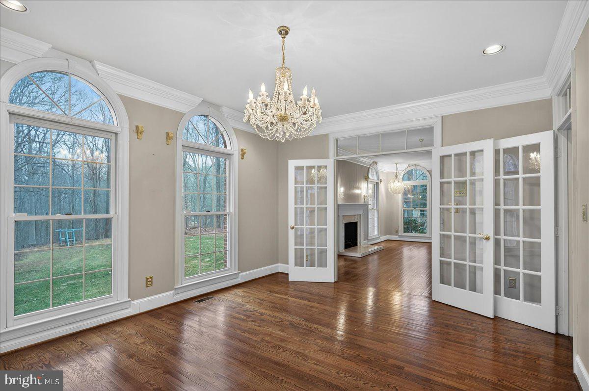 6612 Colchester Road Clifton, VA 20124 - Photo 11 of 93 Private office off living room