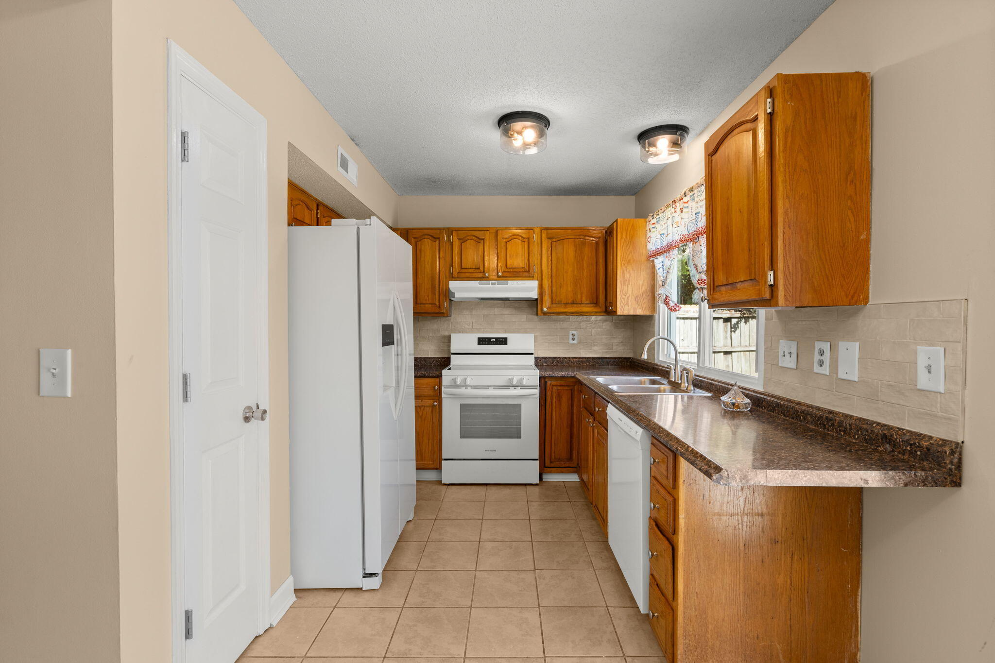 100 Traders Station Road Summerville, SC 29486 - Photo 14 of 37 13