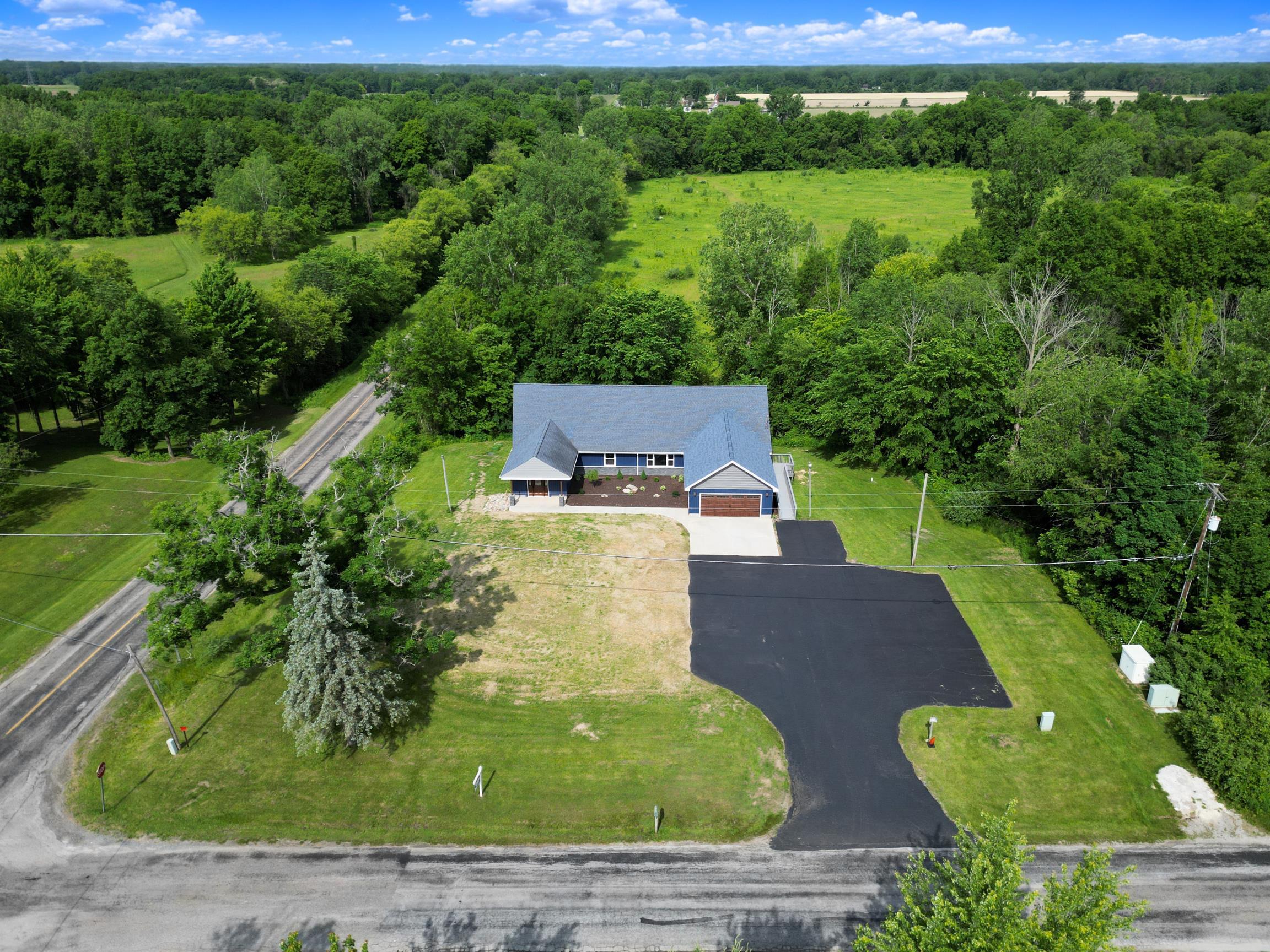 2012 Chesaning Road Montrose, MI 48457 - Photo 60 of 64 50140320-a9f452a4-adc3-455f-885f-4a3e2d6d38ef.JPG