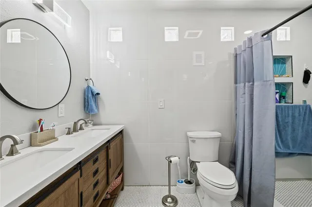 $3,175 | 6327 South Renellie Court, Tampa, FL 33616