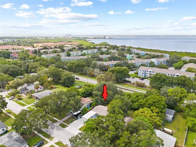 $3,175 | 6327 South Renellie Court, Tampa, FL 33616